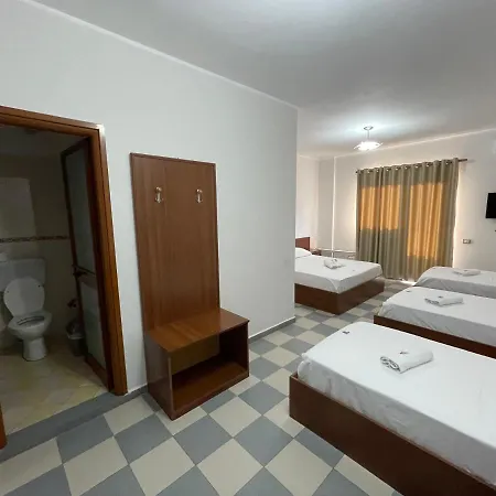 Hotel Triho 3*
